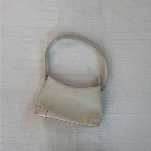 Elegant Cream Shoulder Bag
